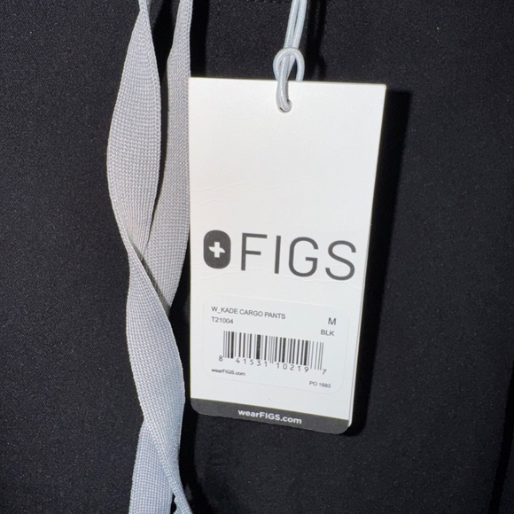 Figs Black Women's Kade Cargo pants - Picture 2 of 5